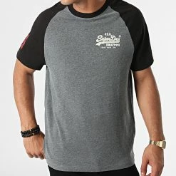 Promo 🎁 Tee 👕 Shirt Vintage Logo AC Raglan M1011209A Gris Chiné Noir de Superdry ⭐ 8 Promo 🎁 Tee 👕 Shirt Vintage Logo AC Raglan M1011209A Gris Chiné Noir de Superdry ⭐ -Superdry Soldes superdry 276860 M1011209A 5ZX 20210811T161952 03