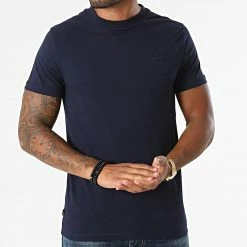 Meilleure affaire 💯 Tee 👚 Shirt Vintage Logo Embroidery M1011245A Bleu Marine de Superdry 🛒 -Superdry Soldes superdry 278977 M1011245A 6GS 20210817T164418 03