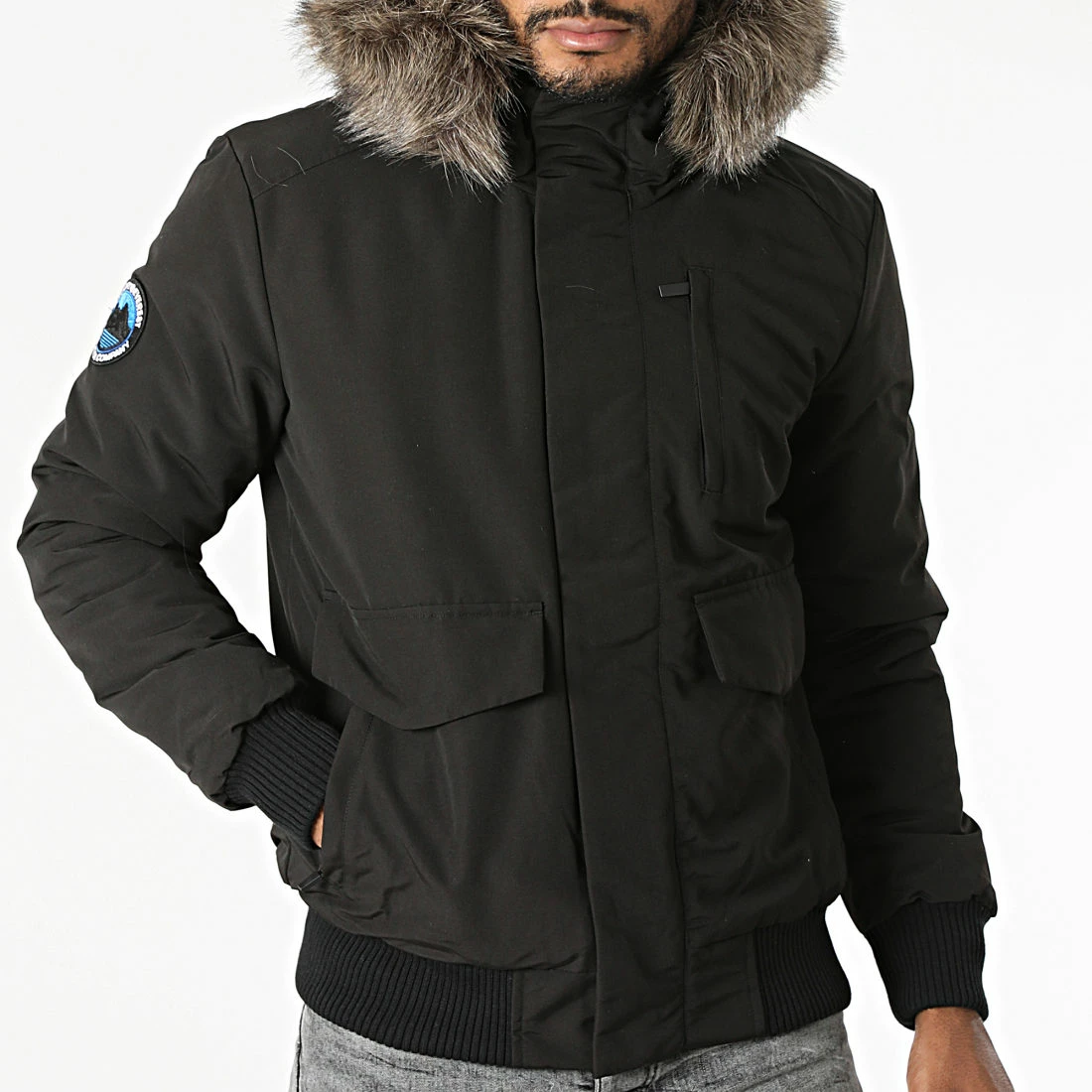 Le moins cher 🎉 Bomber Capuche Fourrure Everest M5011113A Noir de Superdry 🥰 3 Le moins cher 🎉 Bomber Capuche Fourrure Everest M5011113A Noir de Superdry 🥰