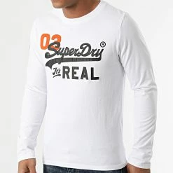 Remise 🛒 Tee 👚 Shirt Manches Longues Vintage Logo AC M6010546A Blanc de Superdry 💯