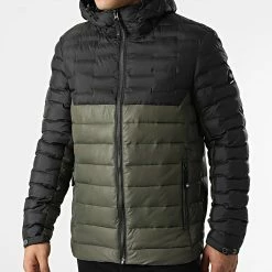 Les meilleures critiques de 🎉 Doudoune Capuche M5011190A Noir Vert Kaki de Superdry 🧨