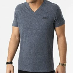 Promo 🤩 Tee 👚 Shirt Col V Vintage Logo Embroidery M1011170A Bleu Marine Chiné de Superdry 🥰