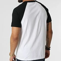 Budget 💯 Tee 👕 Shirt Raglan Vintage ⚾ Baseball Blanc Noir de Superdry 🛒 -Superdry Soldes superdry 315021 M1011296A 35C 20220420T152603 04