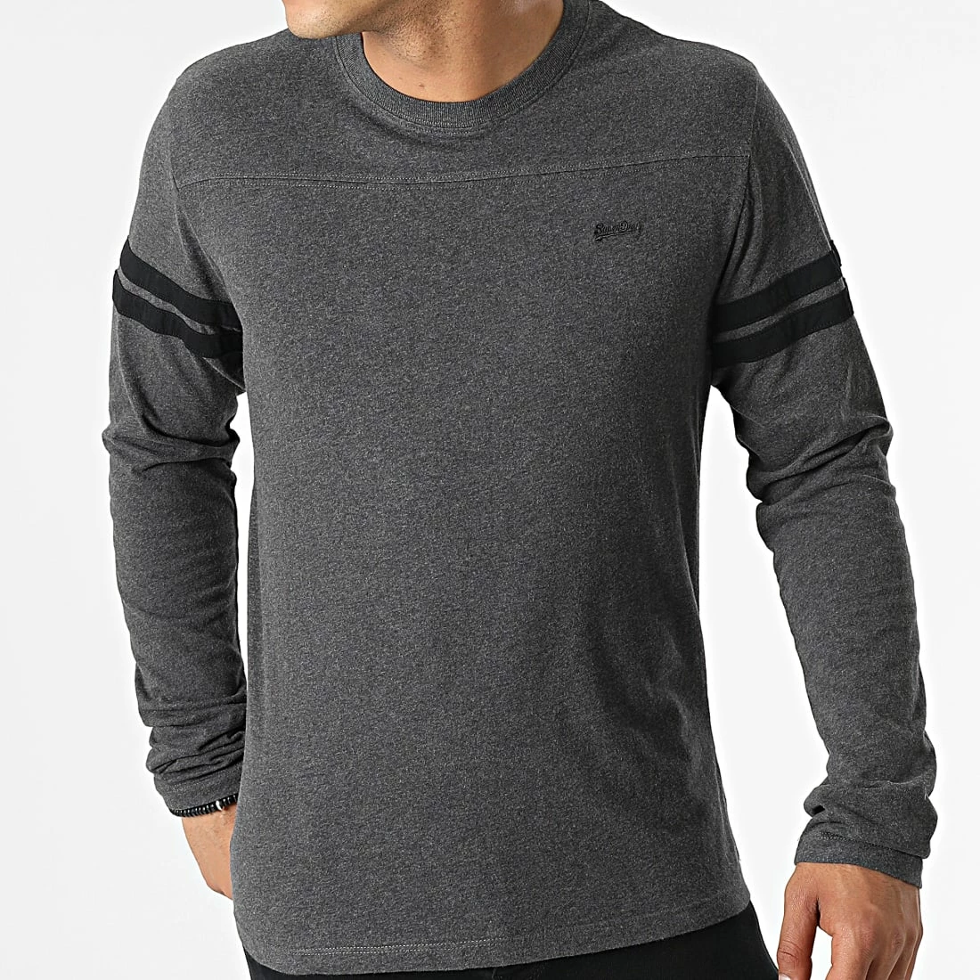 Bon marché ⭐ Tee 👕 Shirt A Manches Longues VLE Quarterback M6010684A Gris Anthracite Chiné de Superdry 💯 5 Bon marché ⭐ Tee 👕 Shirt A Manches Longues VLE Quarterback M6010684A Gris Anthracite Chiné de Superdry 💯 – Image 3