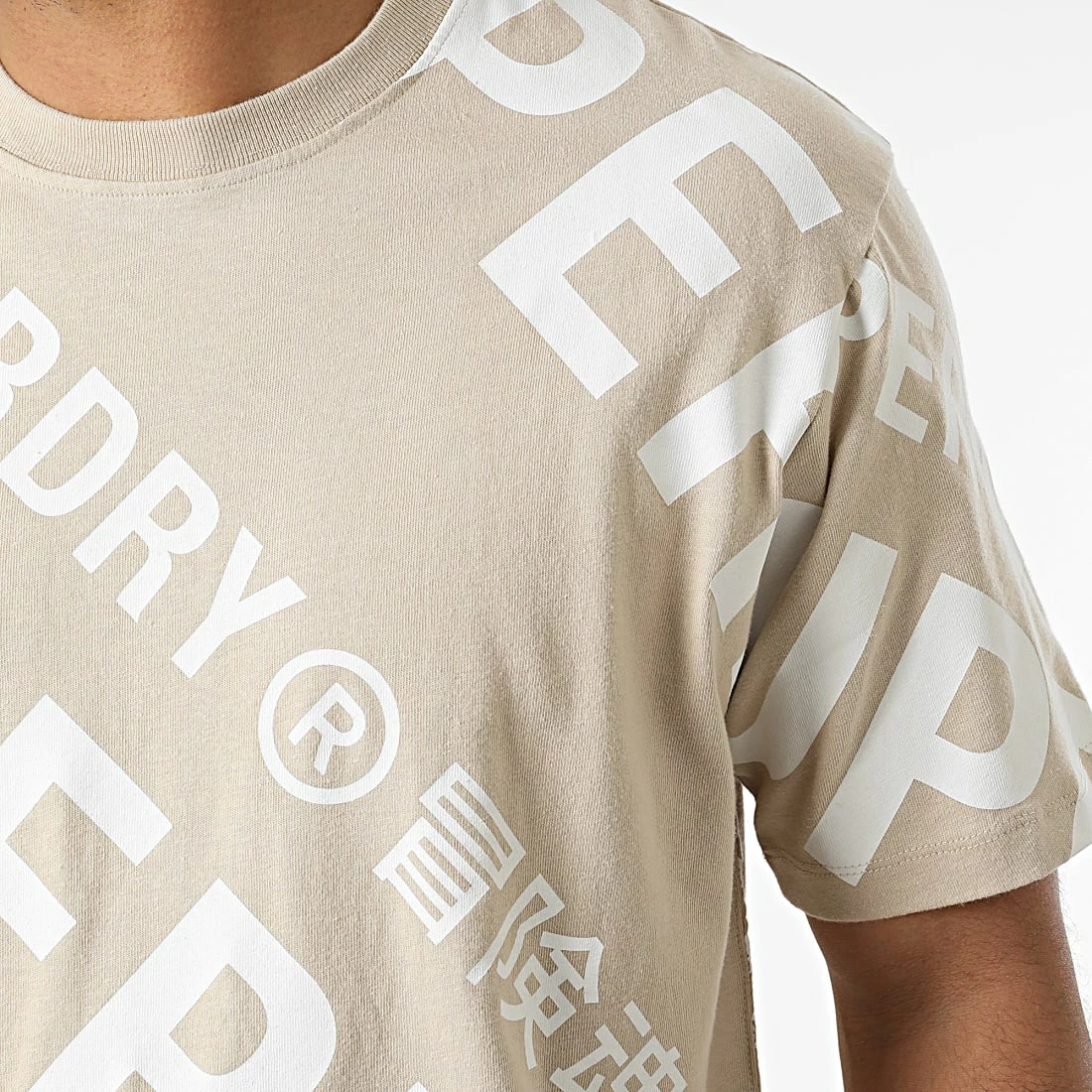 Offres 🔔 Tee 👚 Shirt Code Classic Beige de Superdry 🔥 4 Offres 🔔 Tee 👚 Shirt Code Classic Beige de Superdry 🔥 – Image 2