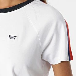 Remise 🔔 Tee 👕 Shirt Femme A Bandes W1010851A Blanc de Superdry 🔔 -Superdry Soldes superdry 324814 W1010851A 04C 20220719T143313 02