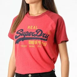 Nouveau ✔️ Tee 👚 Shirt Femme Raglan Vintage Logo Heritage Rouge de Superdry 👏 -Superdry Soldes superdry 331423 W1010920A 7WW 20220823T142628 03