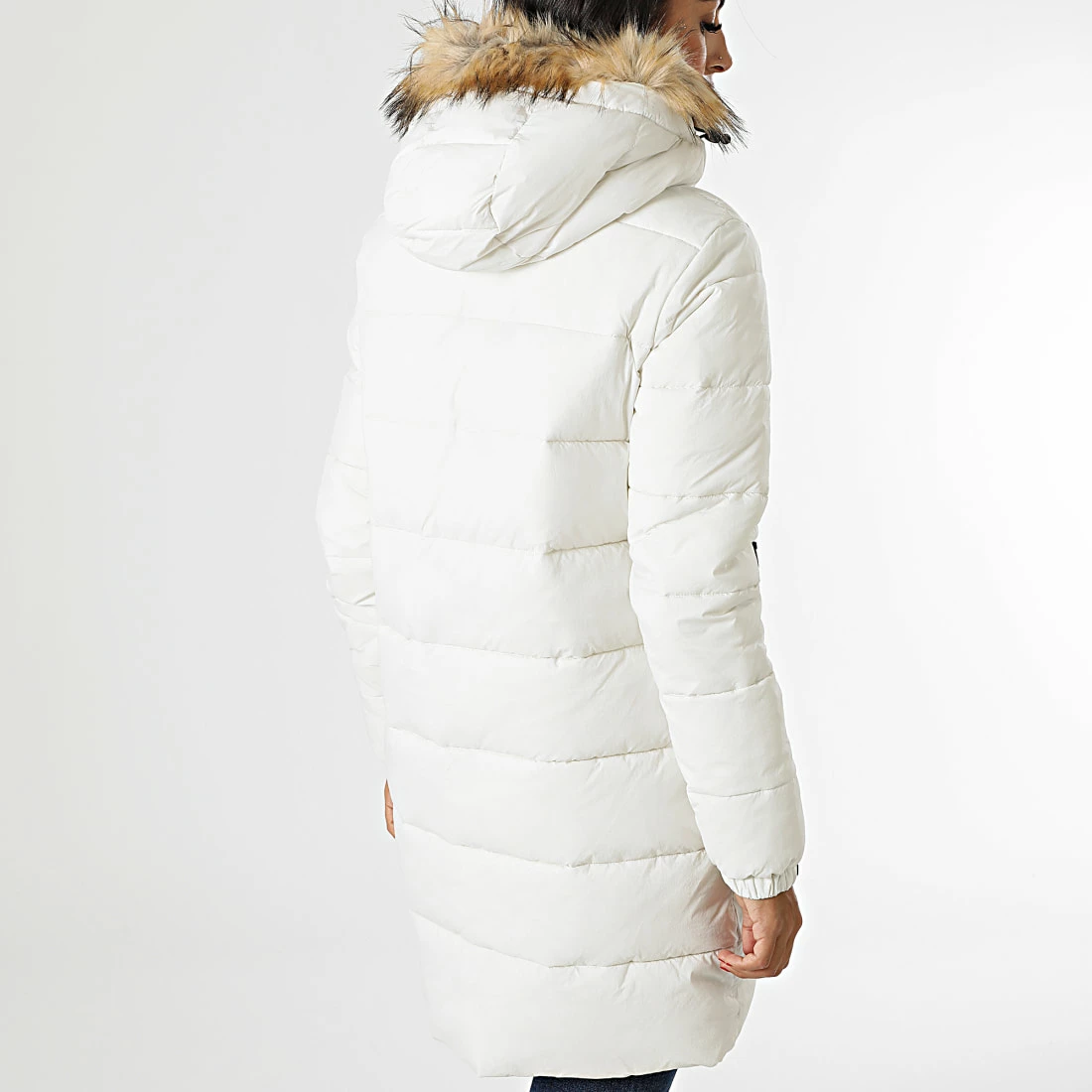 Meilleur prix ✔️ Doudoune Longue Capuche Fourrure Femme Vintage Blanc de Superdry 🤩 6 Meilleur prix ✔️ Doudoune Longue Capuche Fourrure Femme Vintage Blanc de Superdry 🤩 – Image 4