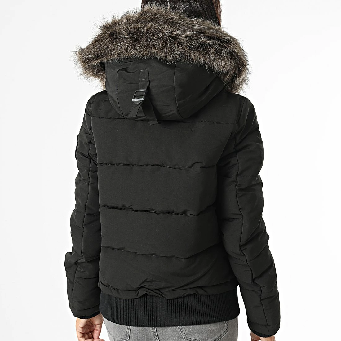 Acheter ❤️ Veste Bomber Capuche Fourrure Femme Everest Noir de Superdry 🧨 6 Acheter ❤️ Veste Bomber Capuche Fourrure Femme Everest Noir de Superdry 🧨 – Image 4