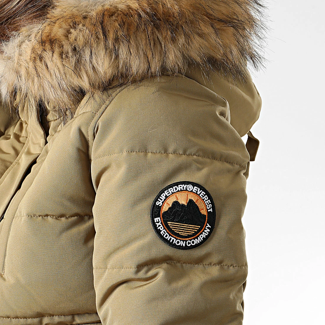 Remise 👏 Veste Bomber Capuche Fourrure Femme Everest Camel de Superdry 👏 4 Remise 👏 Veste Bomber Capuche Fourrure Femme Everest Camel de Superdry 👏 – Image 2