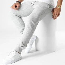 Vente flash ✨ Pantalon Jogging Vintage Logo Embroidery M7010957A Gris Chiné de Superdry 🔔 8 Vente flash ✨ Pantalon Jogging Vintage Logo Embroidery M7010957A Gris Chiné de Superdry 🔔 -Superdry Soldes superdry 341379 M7010957A ZUC 20221021T161011 03