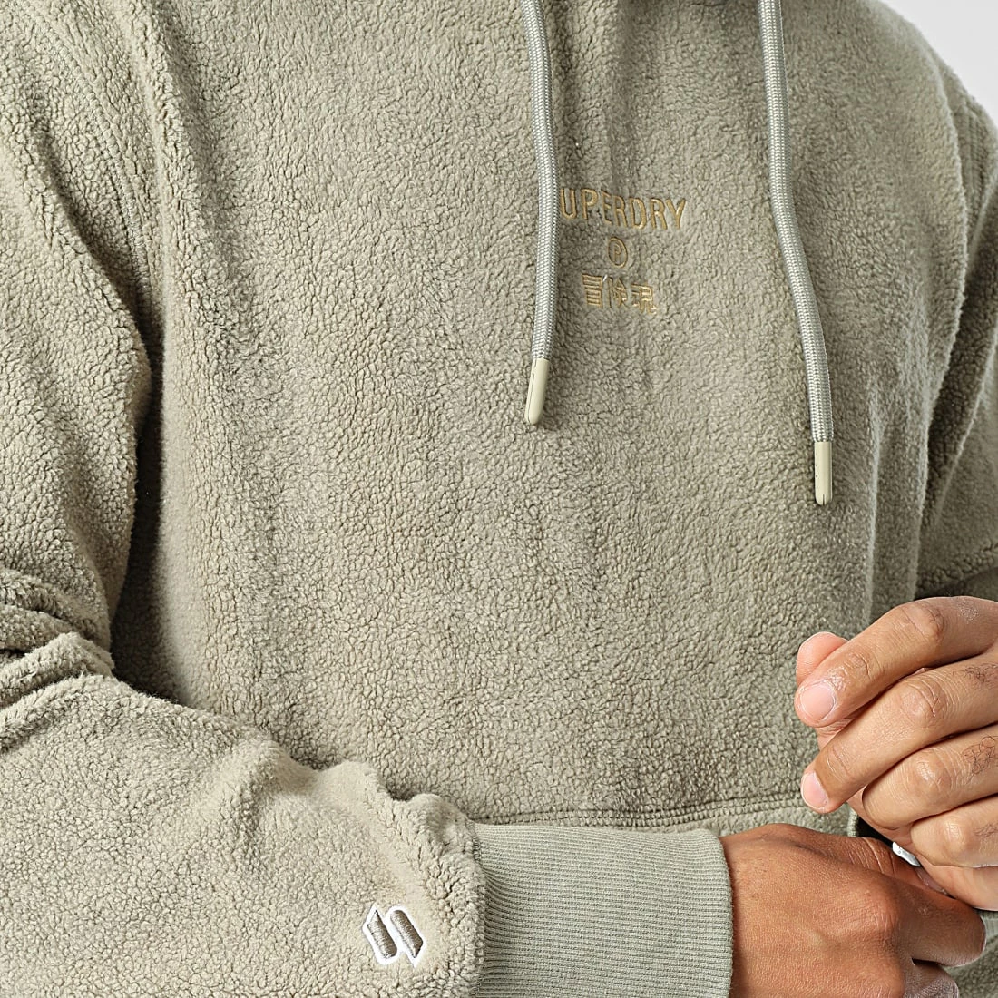 Meilleur prix 🔔 Sweat Capuche Polaire Code Vert Kaki de Superdry 😍 4 Meilleur prix 🔔 Sweat Capuche Polaire Code Vert Kaki de Superdry 😍 – Image 2